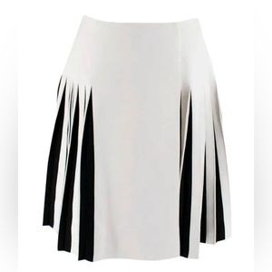 Alaia Black & White Pleated Knit Wrap
Mini Skirt - Size 42 (Azzedine Alaïa)